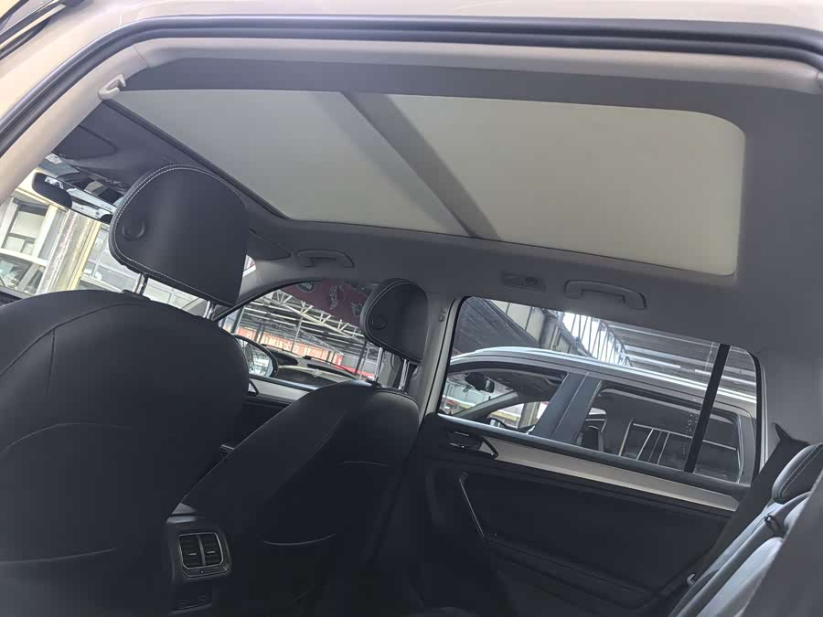 Volkswagen Tiguan L 2019 — фото 14