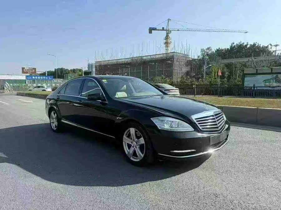 Mercedes-Benz S-Class 2010