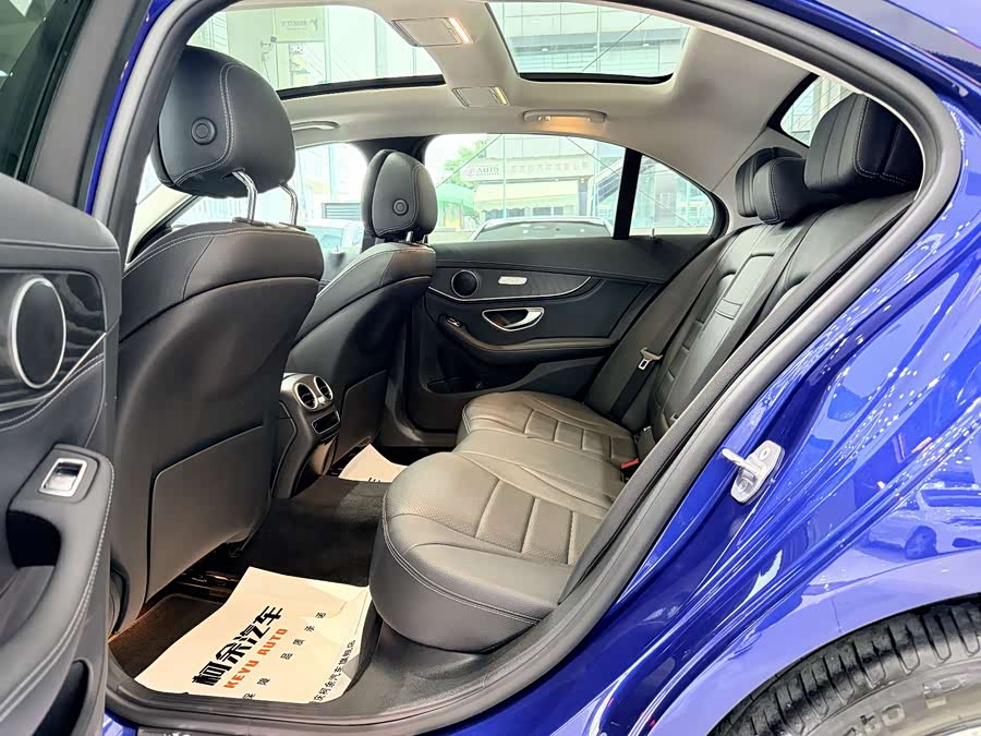 Mercedes-Benz C-Class 2019 — фото 18