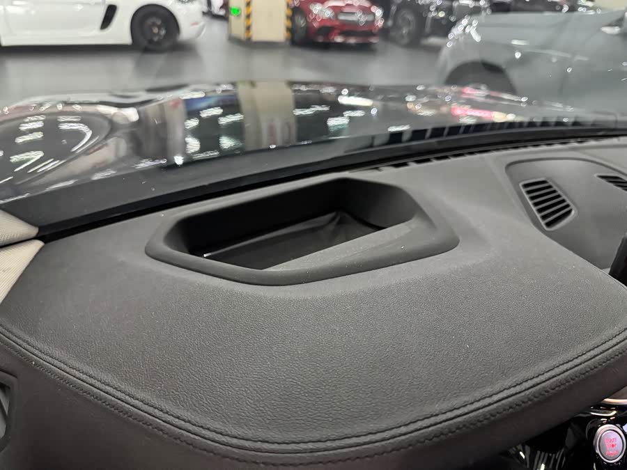 BMW 5 Series 2019 — фото 14