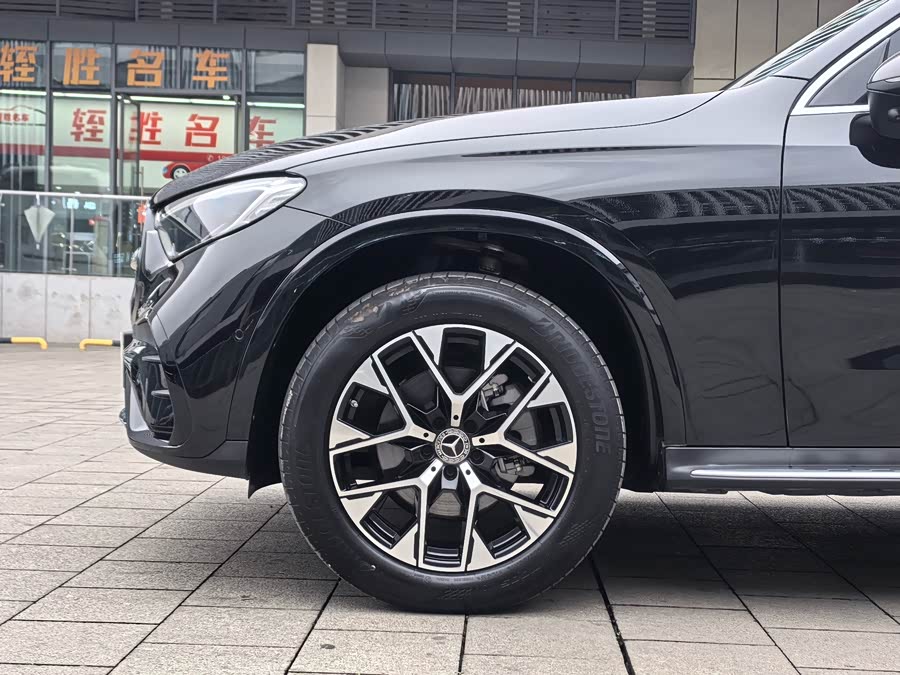 Mercedes-Benz GLC 2023