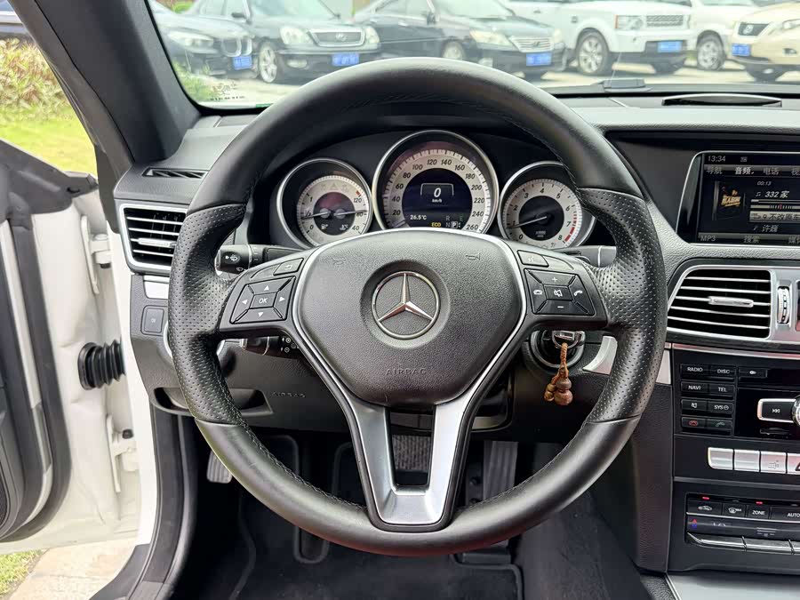 Mercedes-Benz E-Class 2014 — фото 13