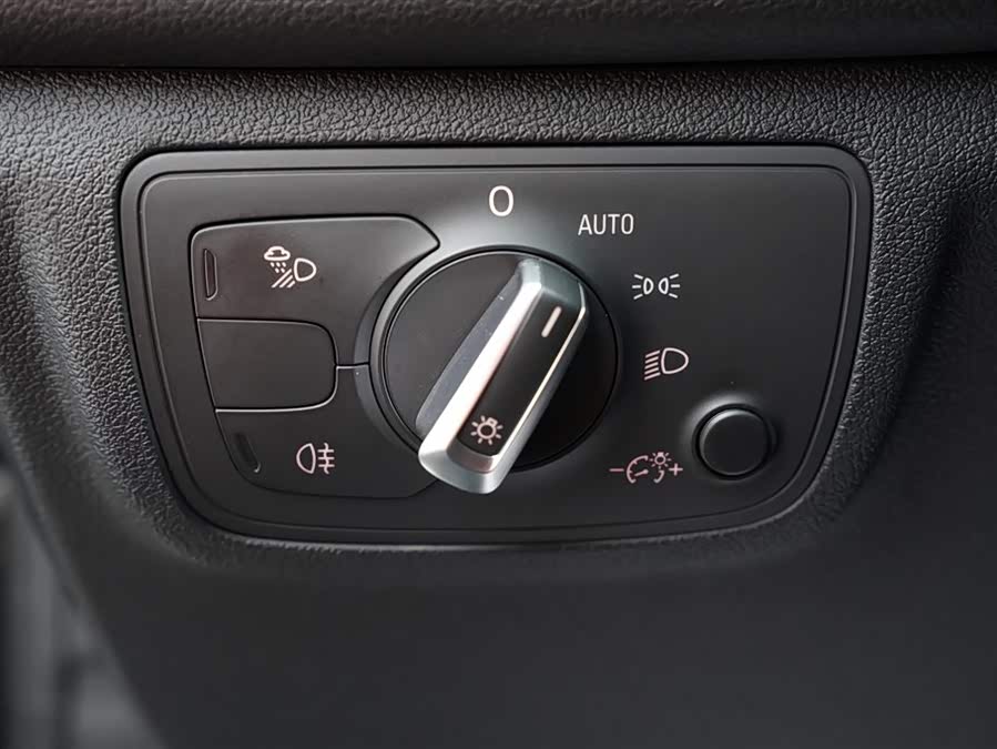 Audi A6L 2012