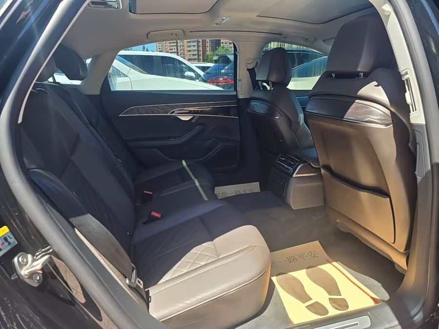 Audi A8 2022