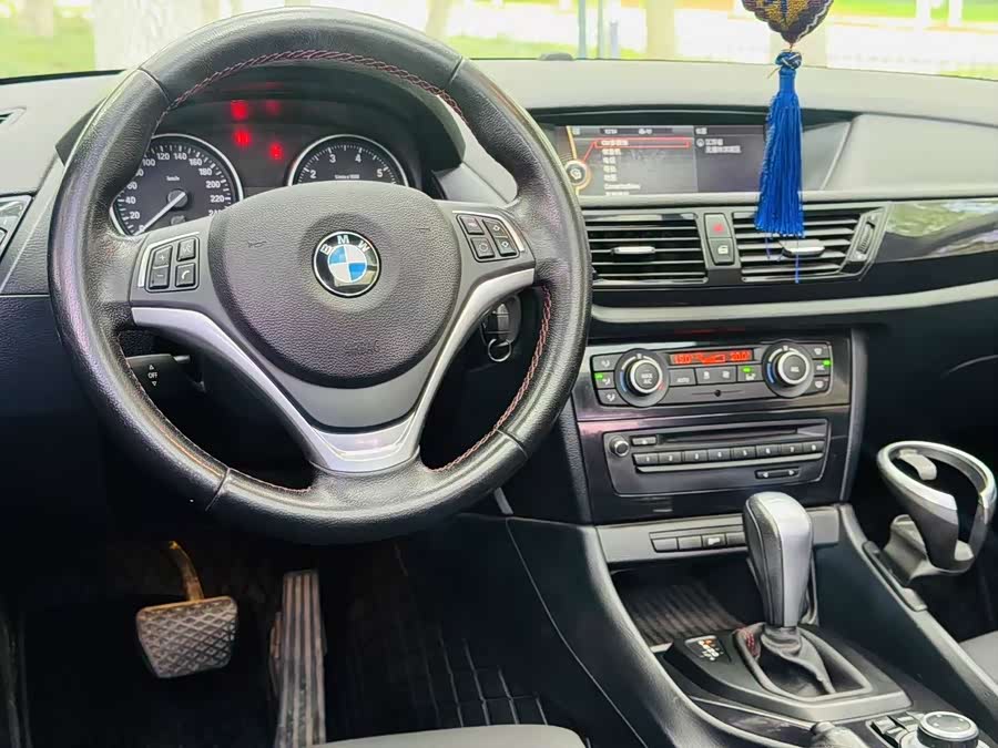 BMW X1 2013 — фото 10