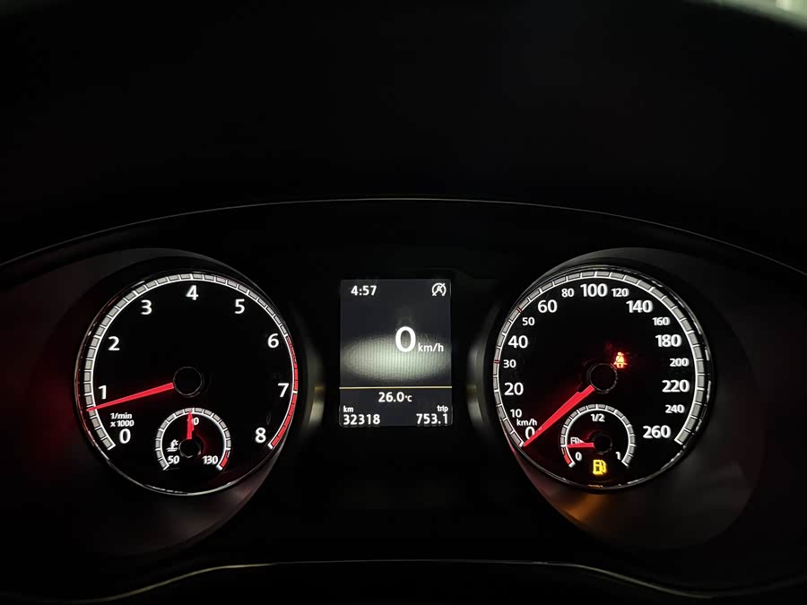 Volkswagen Passat 2017 — фото 10