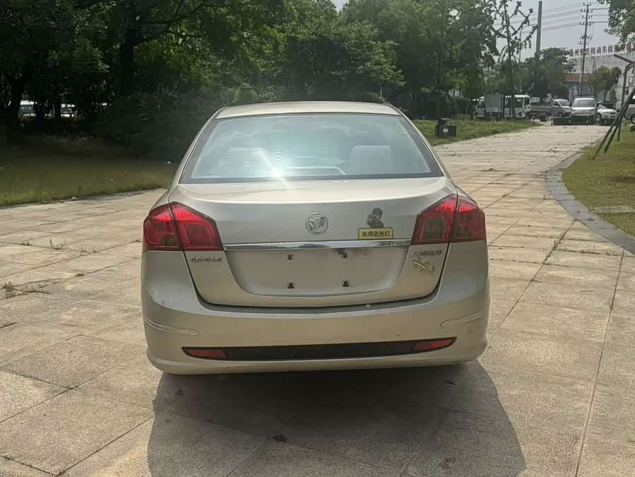 Buick Excelle 2013