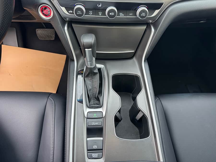 Honda Accord 2018 — фото 19