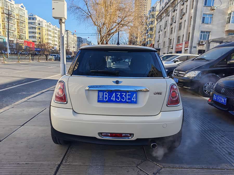 MINI MINI 2011