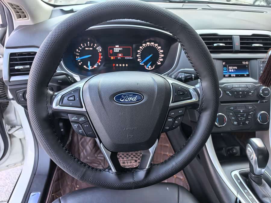 Ford Mondeo 2013 — фото 12