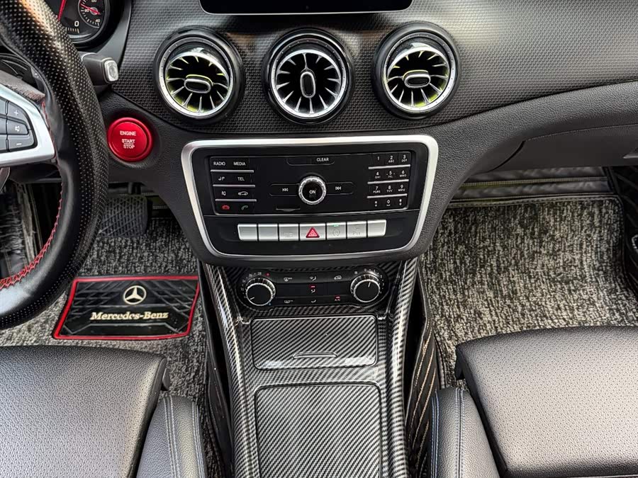 Mercedes-Benz GLA 2018 — фото 16