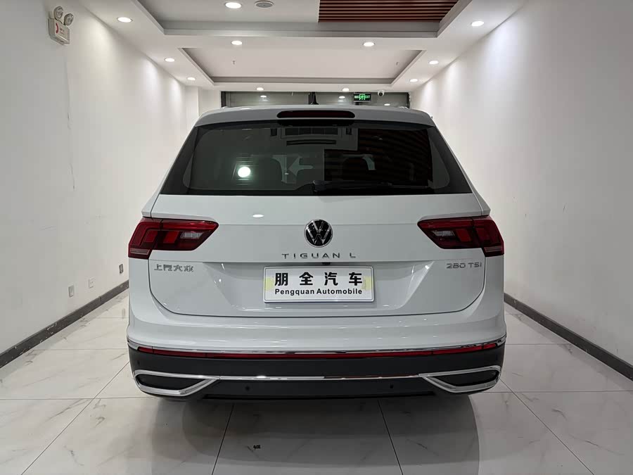 Volkswagen Tiguan L 2023 — фото 18