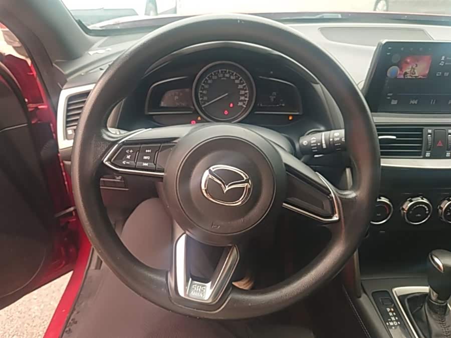 Mazda CX-4 2018 — фото 11