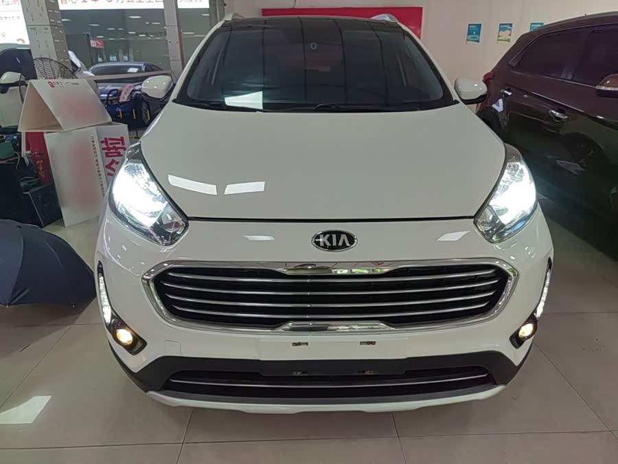 Kia KX3 Proud Running 2017
