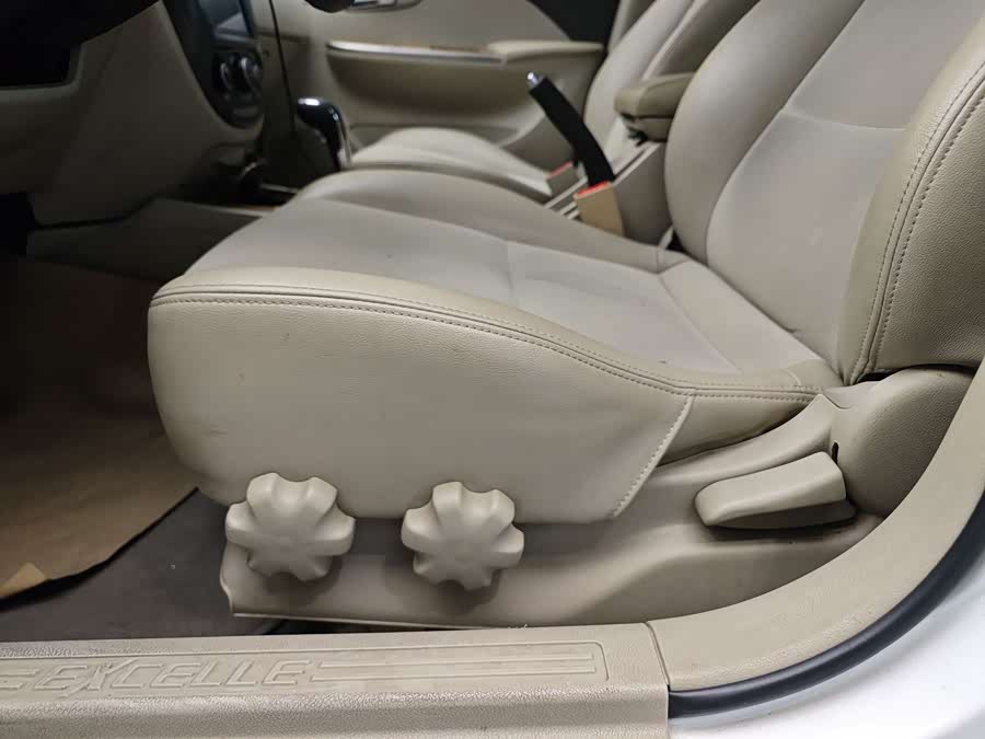 Buick Excelle 2015 — фото 10