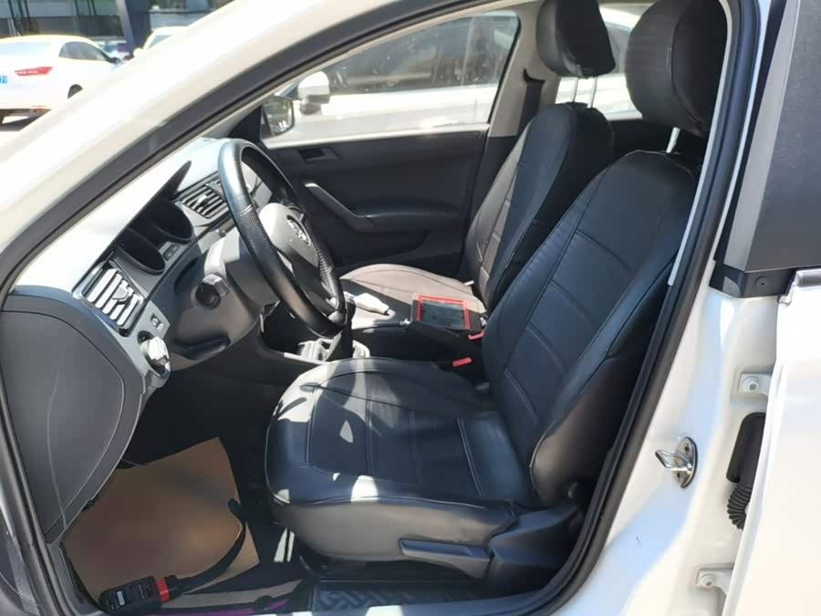 Skoda Rapid 2020 — фото 11