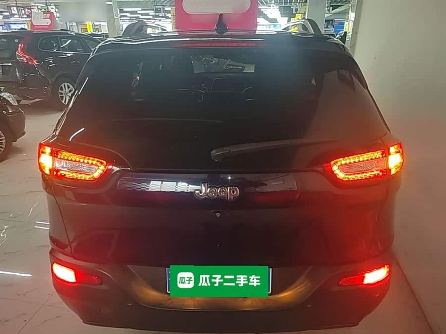 Jeep Cherokee 2016