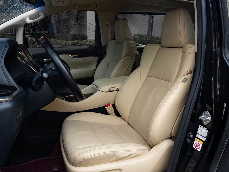 Toyota Alphard 2015