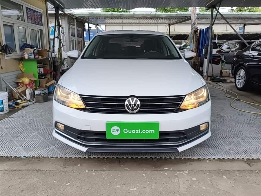 Volkswagen Sagitar 2017