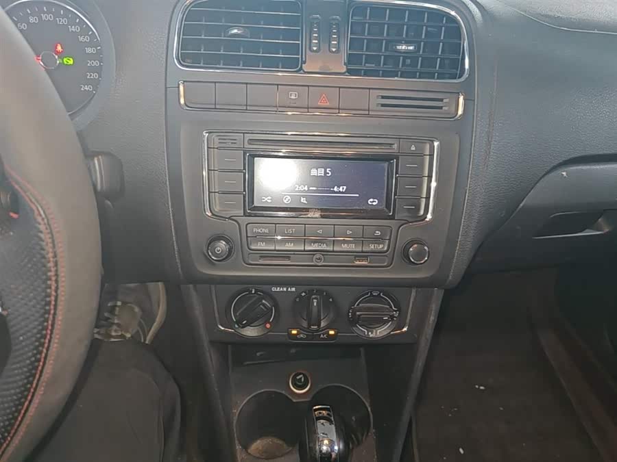 Volkswagen Polo 2016