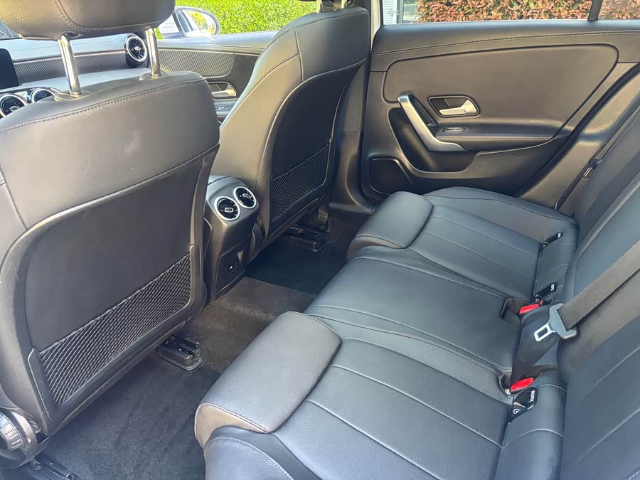 Mercedes-Benz A-Class 2023 — фото 17