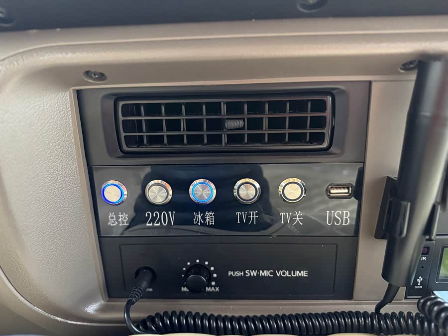 Toyota Coaster 2019 — фото 30