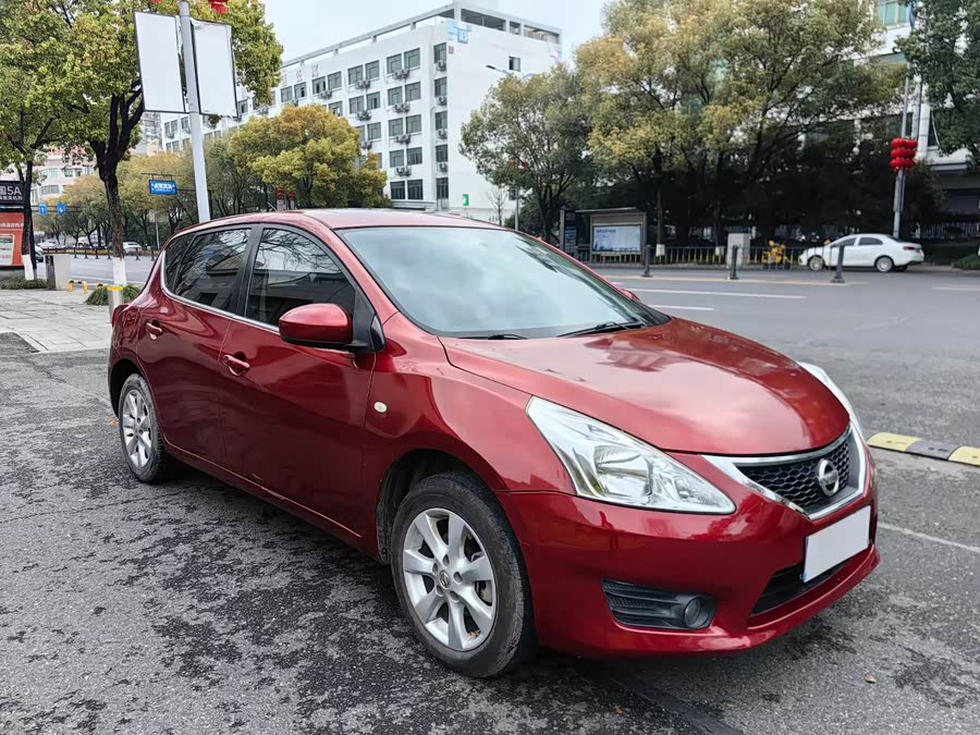 Nissan Tiida 2014