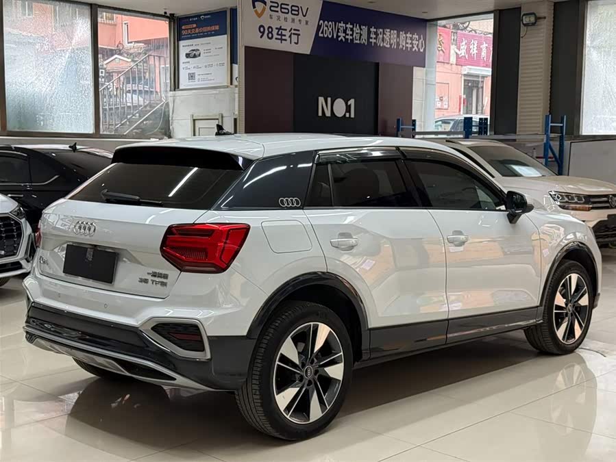 Audi Q2L 2022