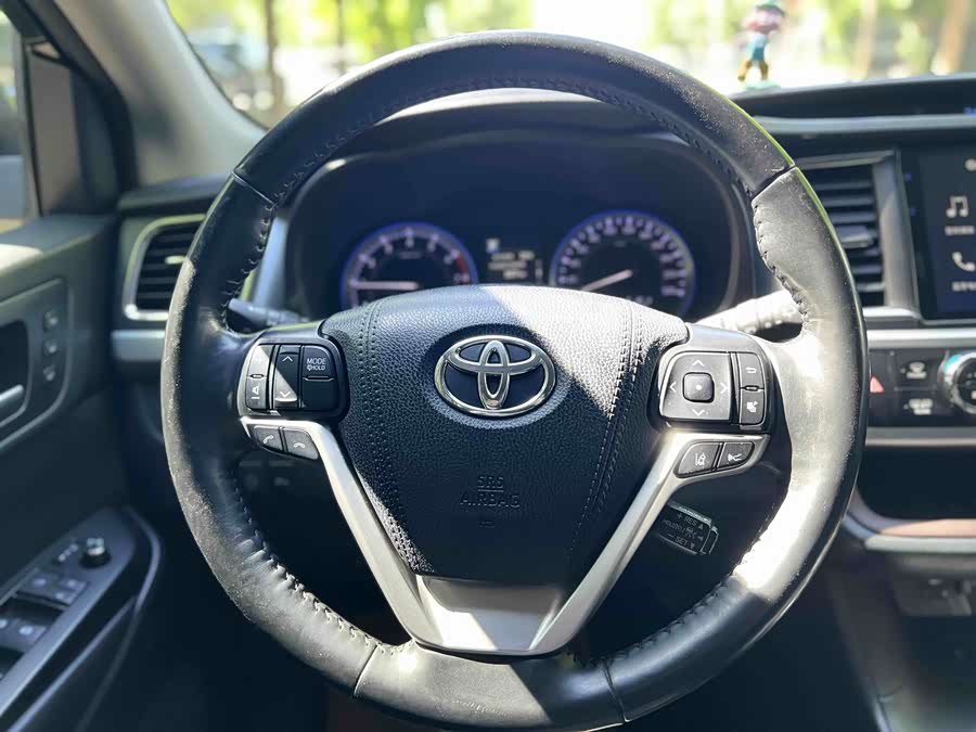 Toyota Highlander 2018 — фото 25