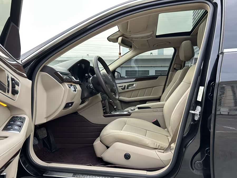 Mercedes-Benz E-Class 2011