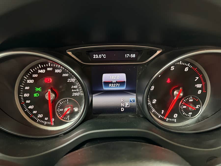Mercedes-Benz GLA 2019 — фото 11