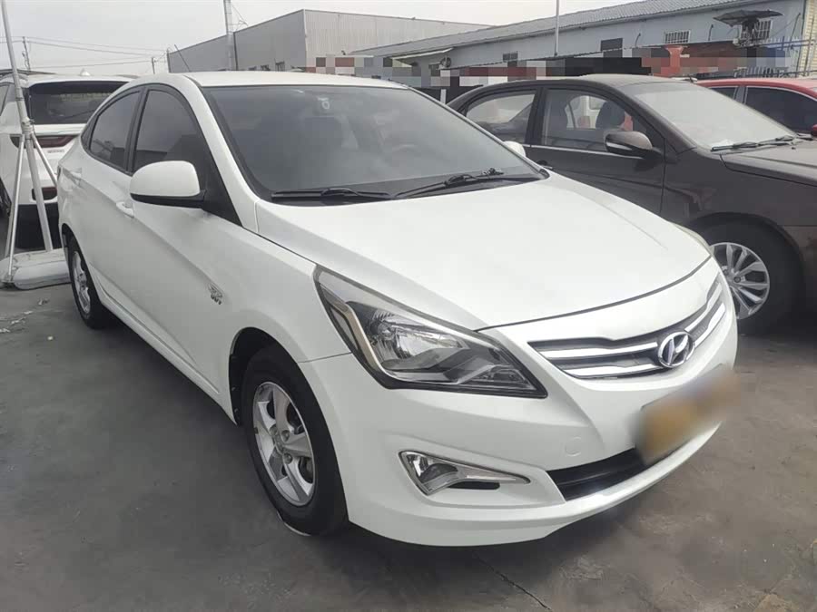 Hyundai Accent 2014