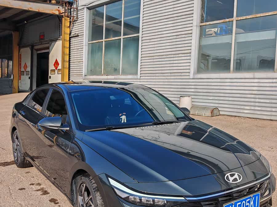 Hyundai Elantra 2023
