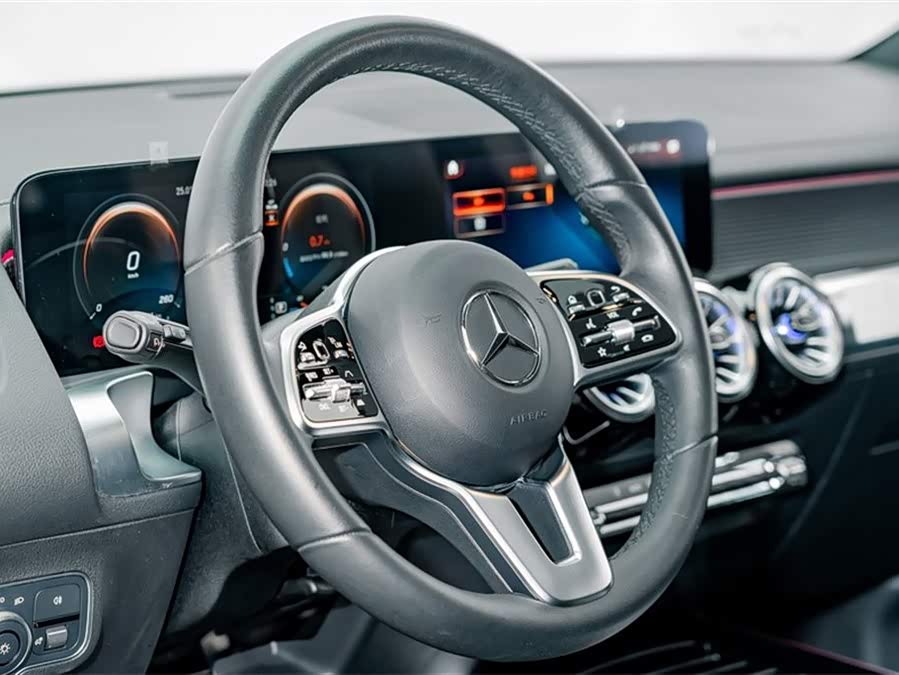 Mercedes-Benz GLB 2023 — фото 9