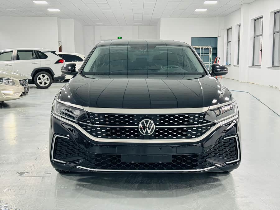 Volkswagen Passat 2024