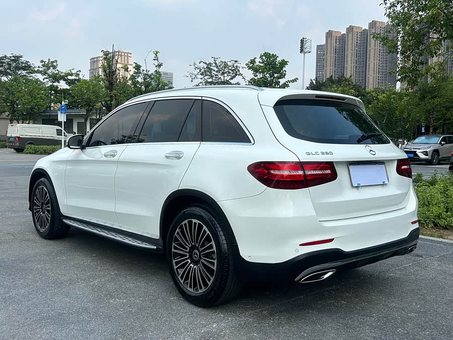 Mercedes-Benz GLC 2018 — фото 14