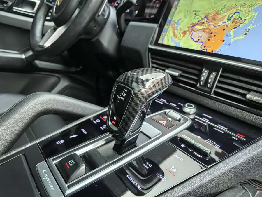 Porsche Cayenne 2018 — фото 10