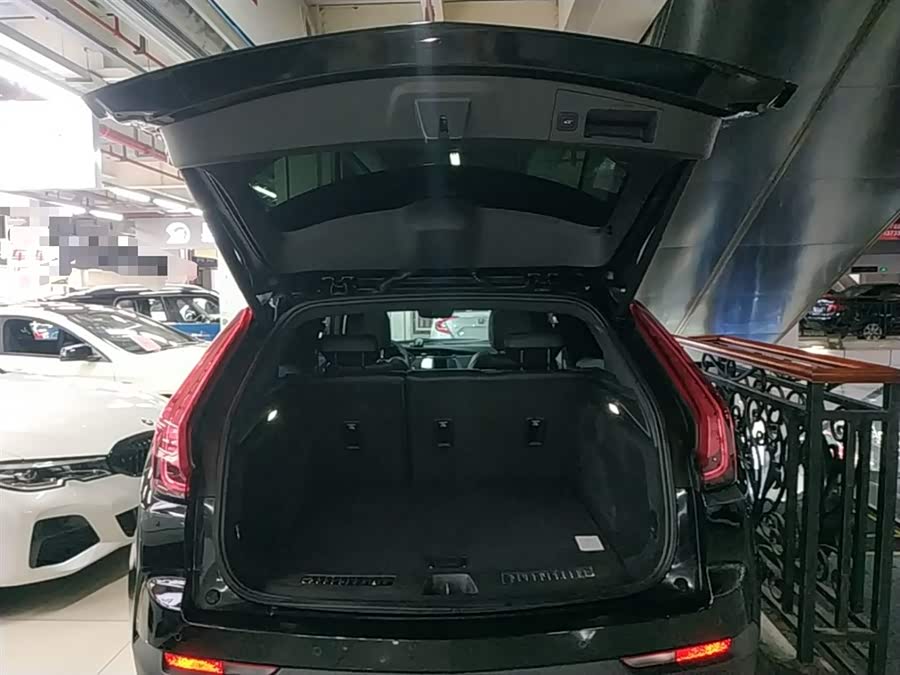 Cadillac XT4 2021 — фото 15