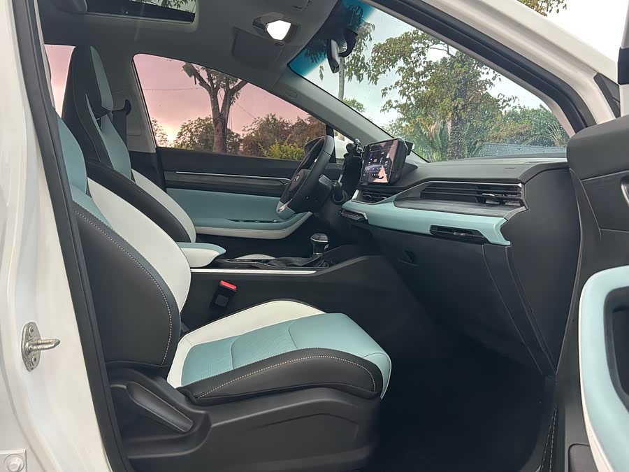 Geely Emgrand S 2022 — фото 12