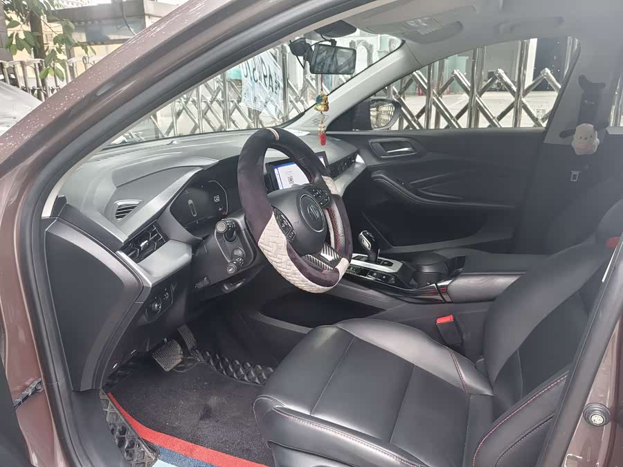 MG MG5 2022
