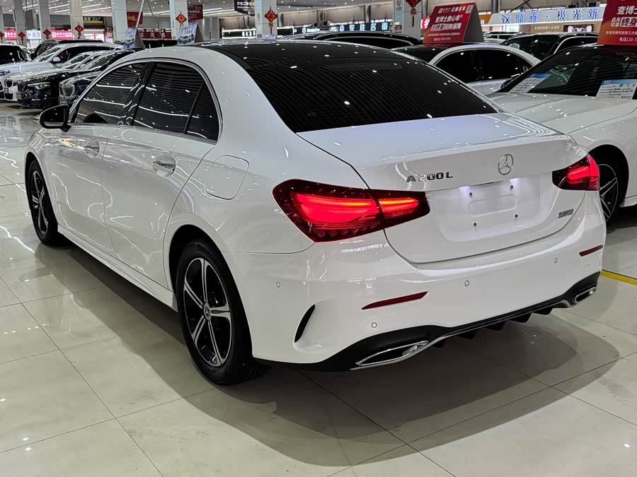 Mercedes-Benz A-Class 2024 — фото 10