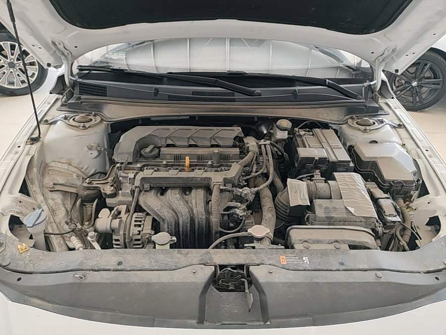Hyundai Elantra 2023 — фото 20