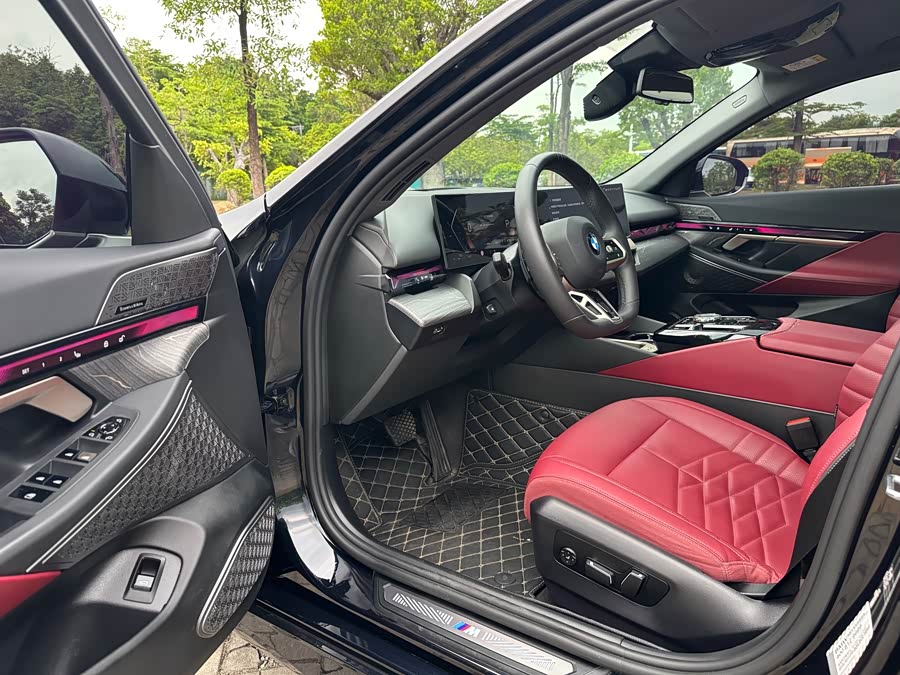 BMW 5 Series 2024