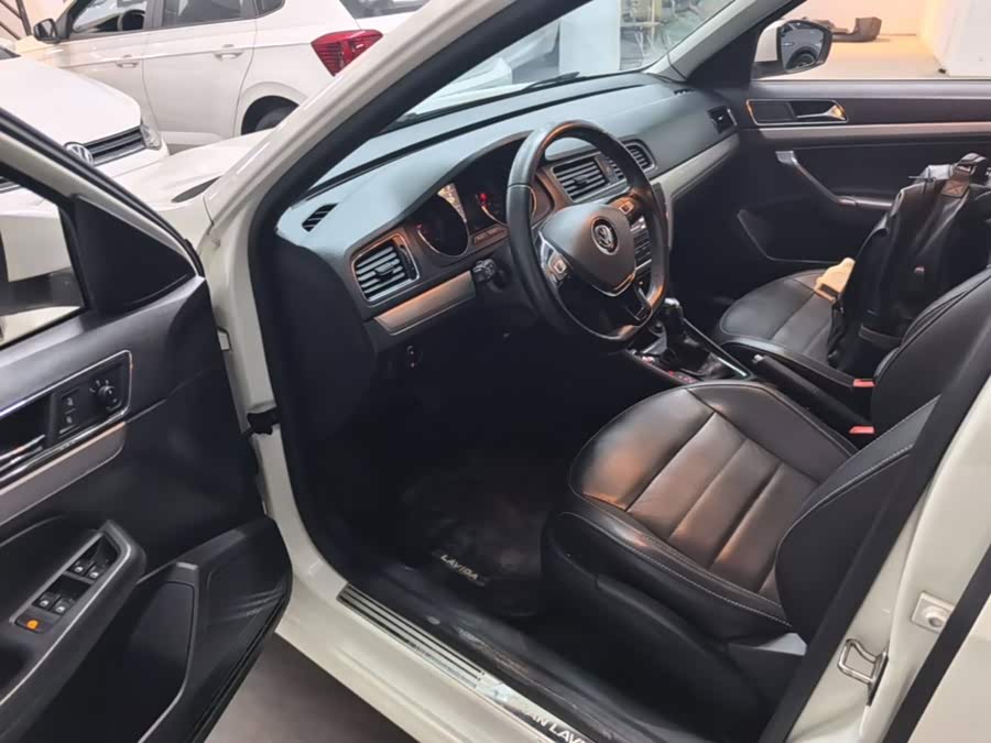 Volkswagen Gran Lavida 2017 — фото 16