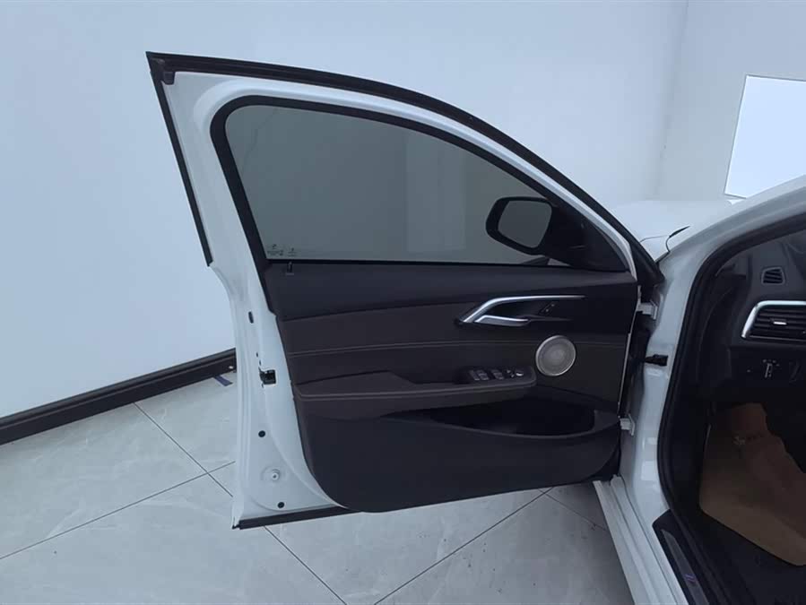 BMW 1 Series 2021