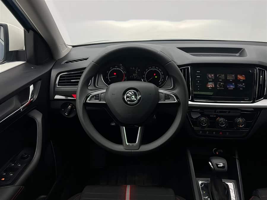 Skoda Kamiq 2020 — фото 17