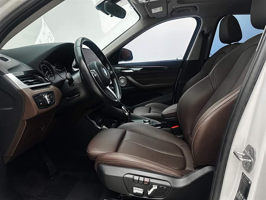 BMW X1 2022 — фото 11
