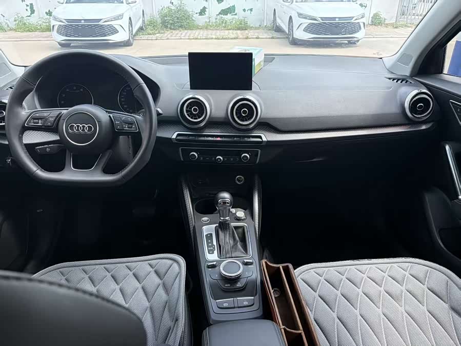 Audi Q2L 2022