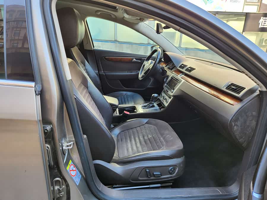 Volkswagen Magotan 2012