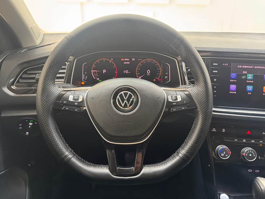 Volkswagen T-Roc 2022 — фото 15